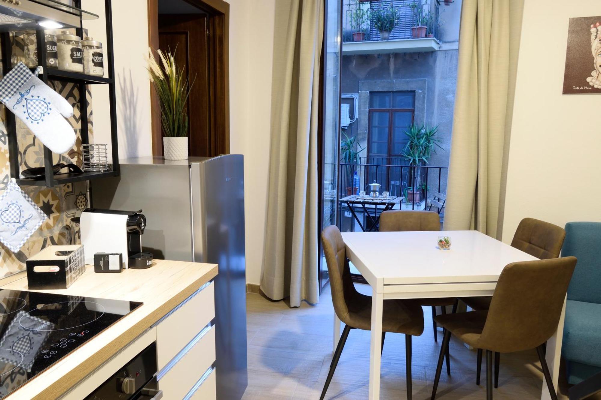 Апартаменты La Casa Di Carta Al Duomo Катания Экстерьер фото